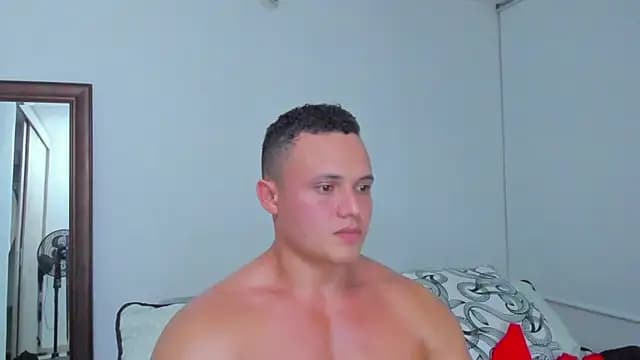 KingLevi01 live cam on Stripchat