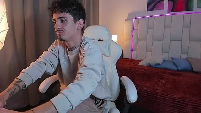 nextboywell1 live cam