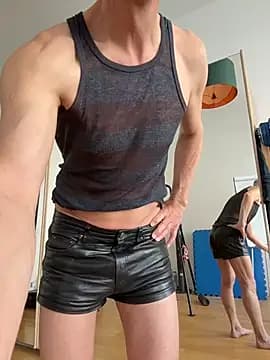 SexyLeon8 live cam