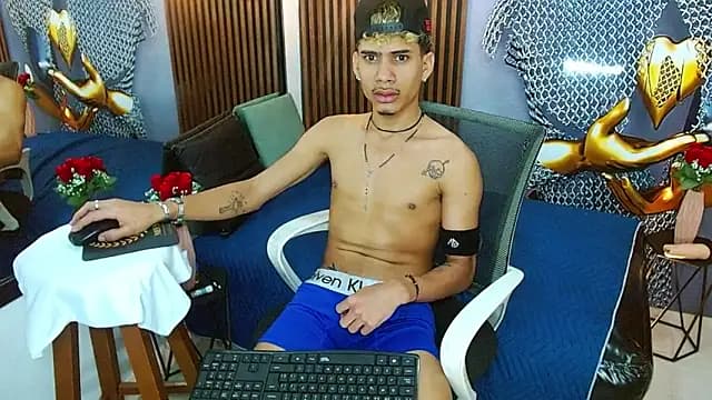 Skinny_cute_Alyer live cam