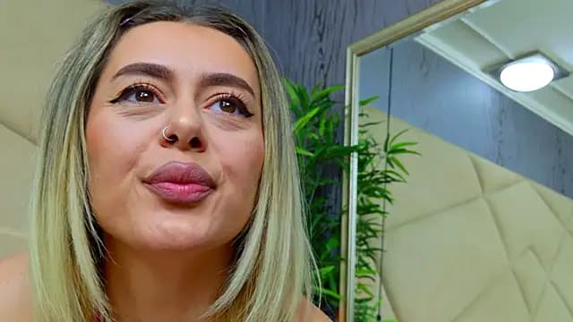 ChloeFrost live cam