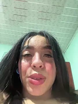 Xiiki live cam on Stripchat