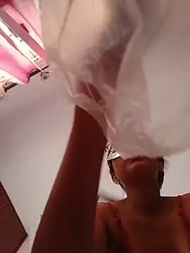 thanusi_2 live cam
