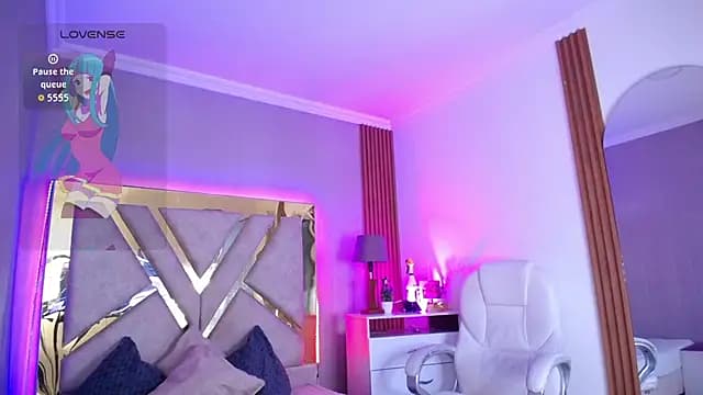 Tiffany_Valentiine live cam