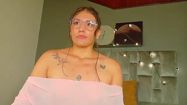 LiaaMoretti__ live cam