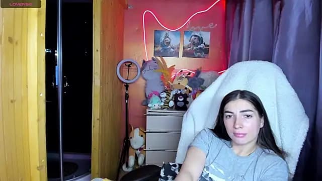 Fiery_Brunette_ live cam