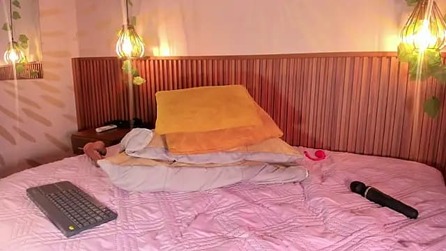daphne_courtis live cam