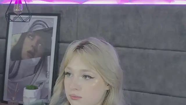 Shy_Barbie live cam