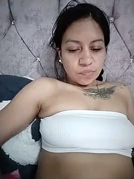 Tiphanydirty3 live cam on Stripchat