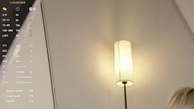 KessyPlaudis live cam