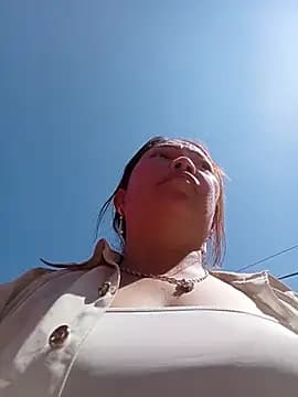 Yellow-pink live cam