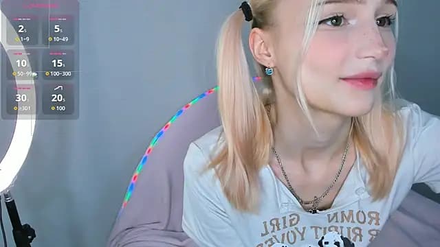 SophiaDarsly live cam