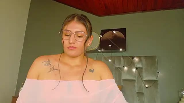 LiaaMoretti__ live cam