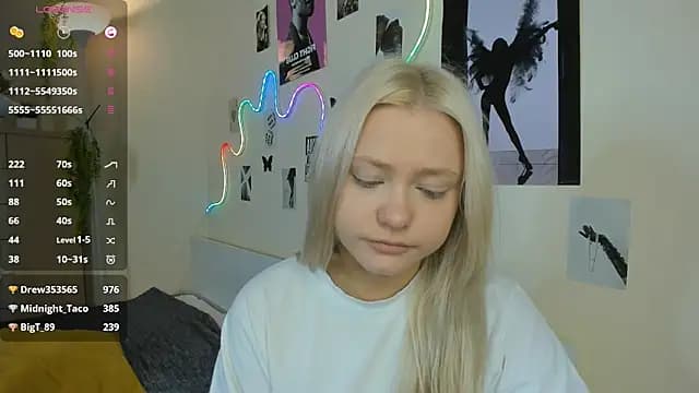 MidnightPoise live cam