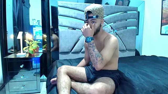 Xanderstone00 live cam