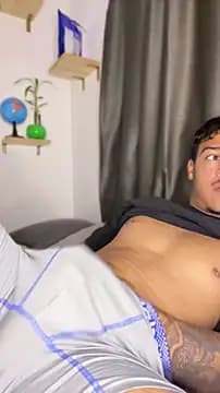 Ugh_Manux live cam