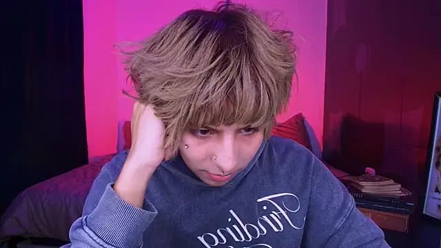 Aronn_44 live cam