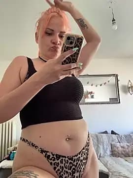 Fiebie_licious_ live cam