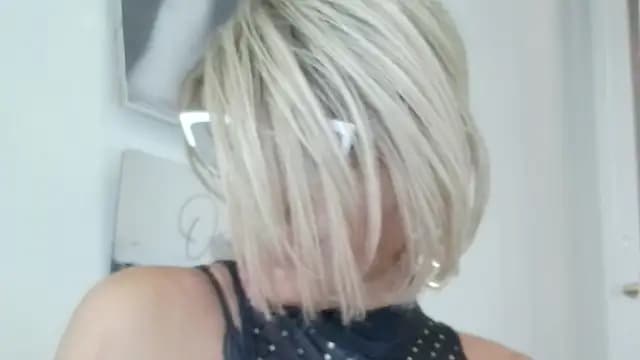 LadyOxana live cam