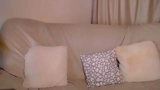 EllyColins live cam
