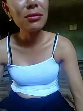 mia0033 live cam