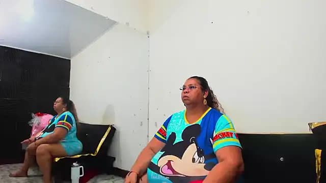 Lynn_Jones live cam