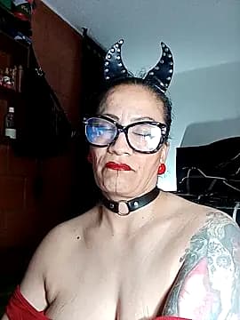 Taylor-hardcore live cam