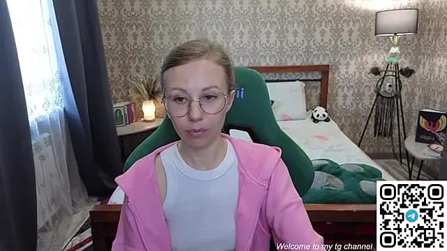 Lill_Ana live cam