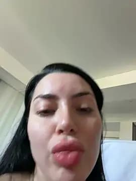 MyaSplash live cam