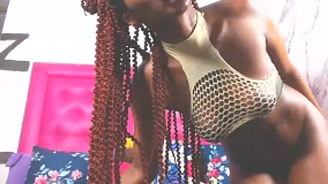 LoloQueen5 live cam