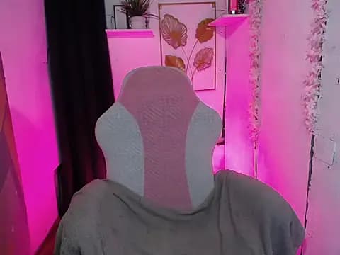 urlovely_ella live cam