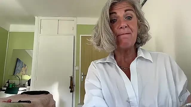 NaughtyMonicaUK live cam