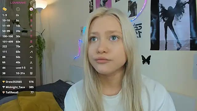 MidnightPoise live cam