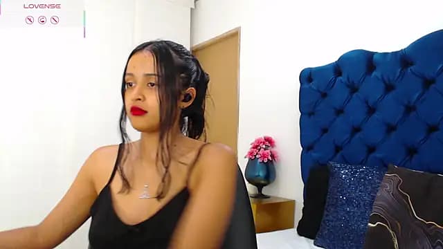 Lili666_ live cam