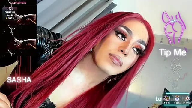 DominaAurumXXX live cam