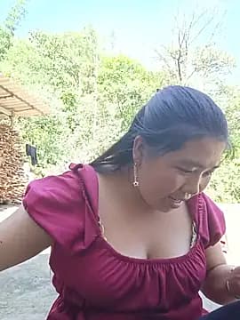 quynhkoolbae live cam