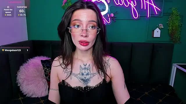 IvyDainty live cam