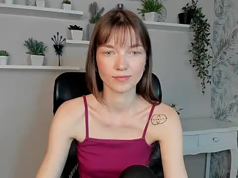 KiraBliss28 live cam