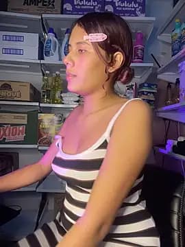 Ryliaaa live cam