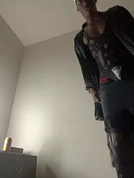 Triggerhappycj100 live cam