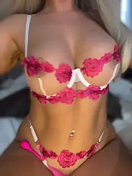 PinaColaBoom live cam