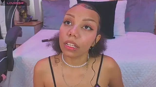 lilith_pink__ live cam