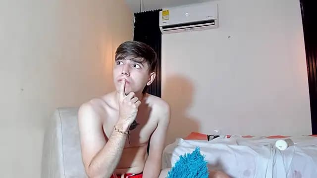 HouseOfSR live cam