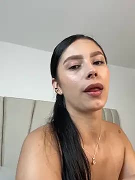 oficialaura live cam