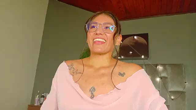 LiaaMoretti__ live cam
