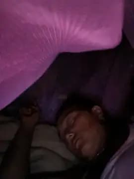 tomtit123 live cam