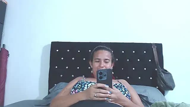 isabella_dirty69 live cam