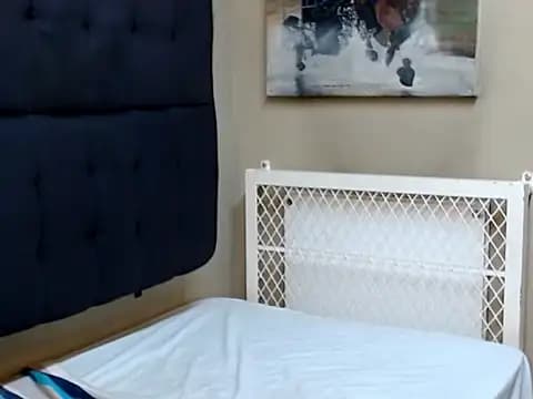 BigBunSquirt live cam