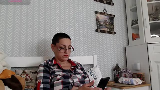 BloomingAllure live cam