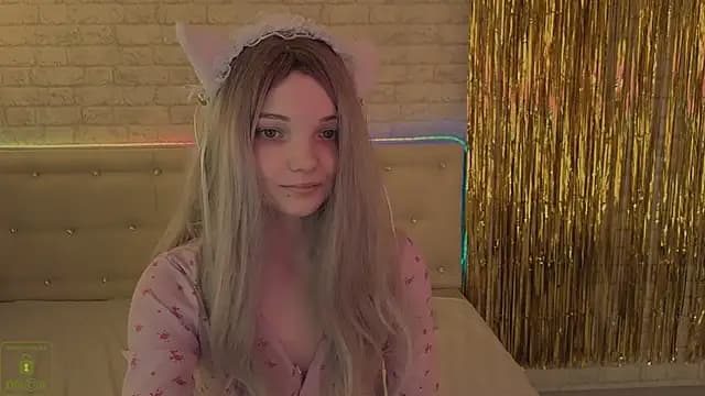 AnimeAlica18 live cam